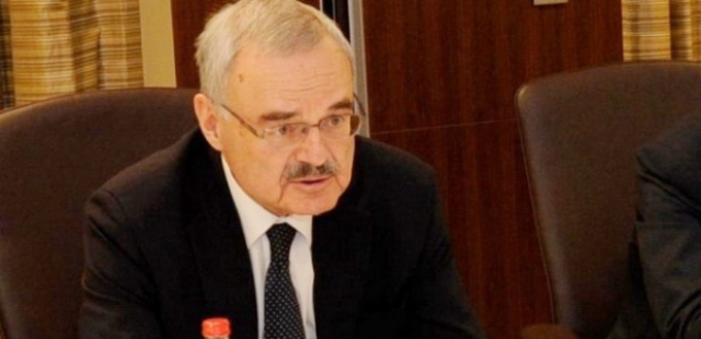 Artur Rasizadə qərar verdi